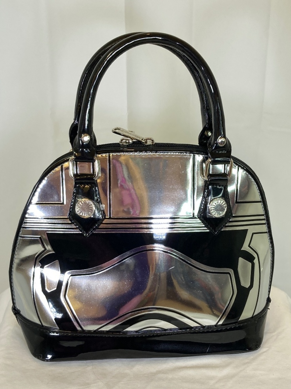 Star Wars Loungefly Phasma Dome Bag Silver Never Used Dust Cover 2015 Disney